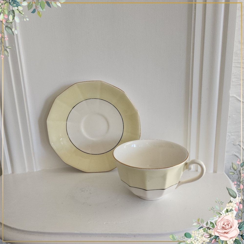 Myotte and sons,  vintage bone china, teacup and saucer, england rare 1920